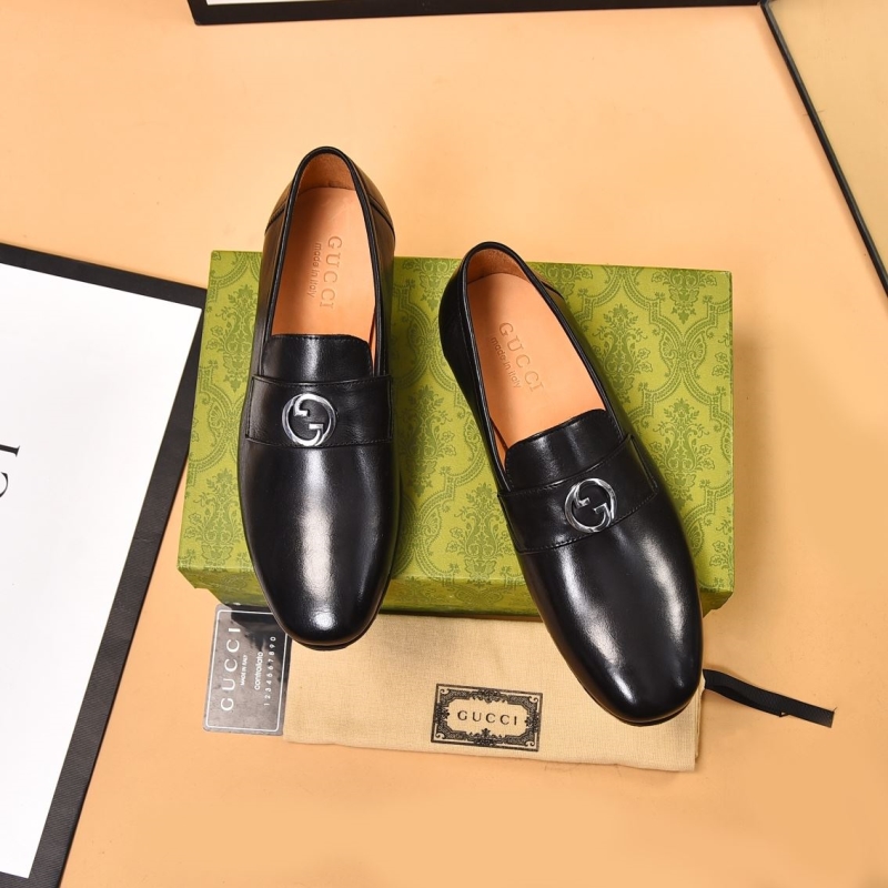 G*u*i leather shoes